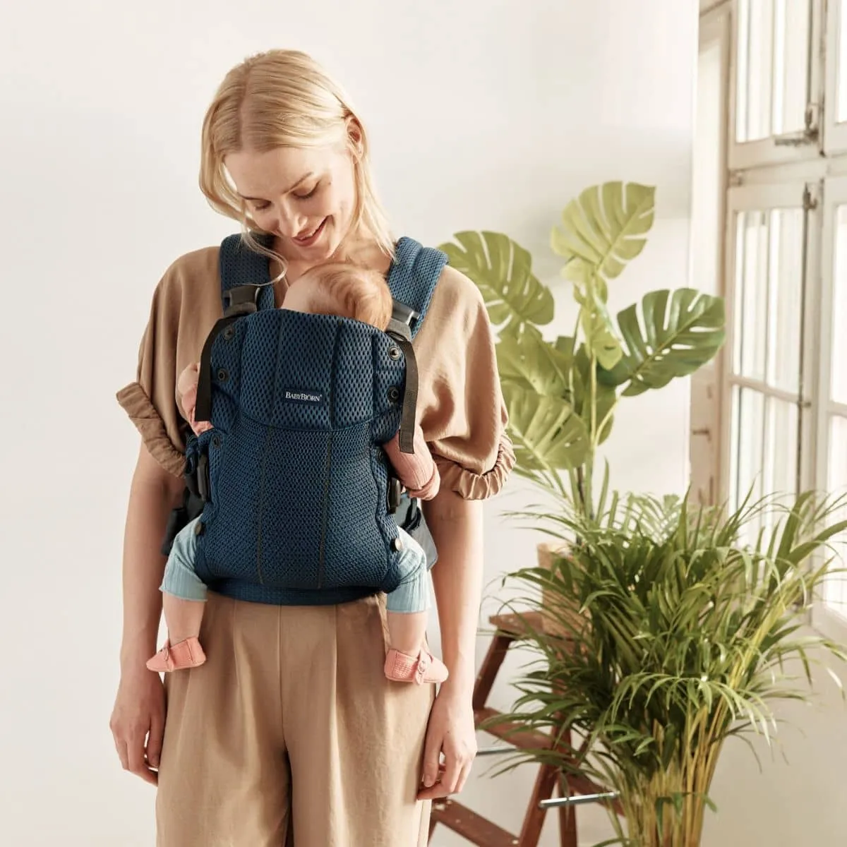 BabyBjorn Baby Carrier Harmony - Navy Blue 3D Mesh