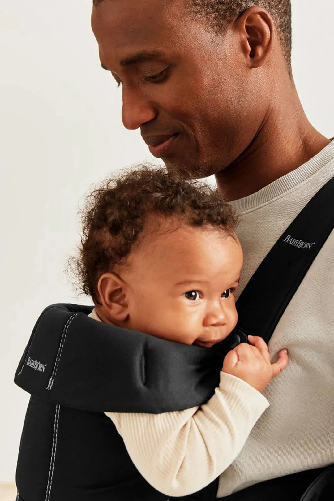 Babybjörn Baby Carrier Mini | Black